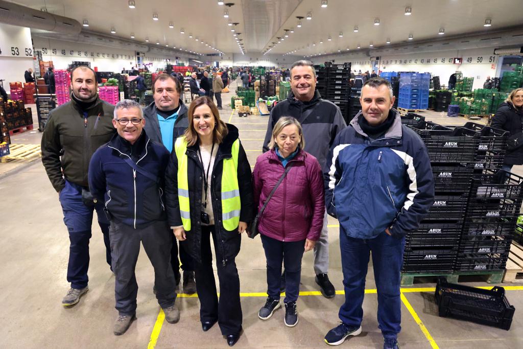 María José Catalá ha visitado Mercavalencia a las 5 de la madrugada